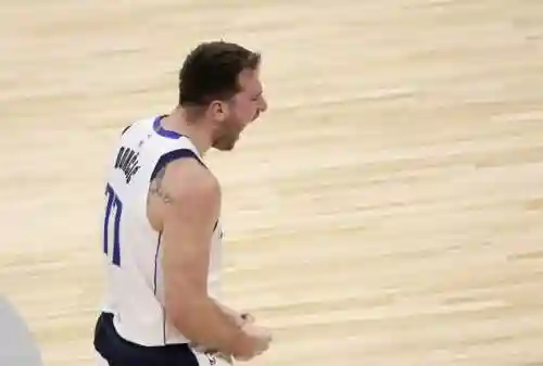 模仿哈登的防守阵容(2021nba最佳防守阵容)插图2