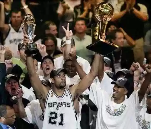老马刺阵容(2017nba最佳阵容一二三阵)插图1 老马刺阵容(2017nba最佳阵容一二三阵)插图1