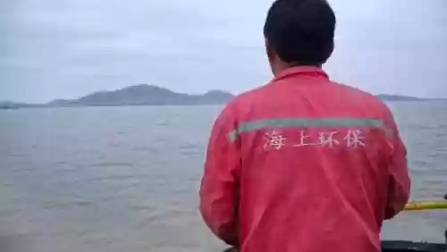 都市之垃圾打捞舰(都市：从渔船开始的进化 小说)