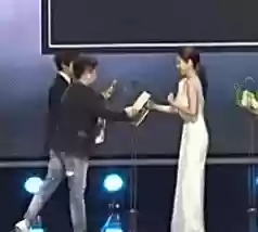 结婚美女阵容(结婚开场舞简单有气势)插图25