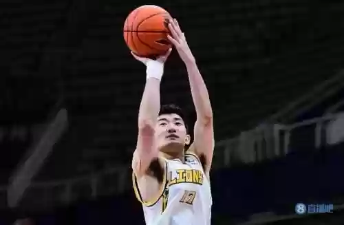 篮球阵容轮转(篮球比赛阵容位置)插图2