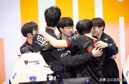韩媒评选年度最佳阵容是(韩国足球历史最佳阵容)