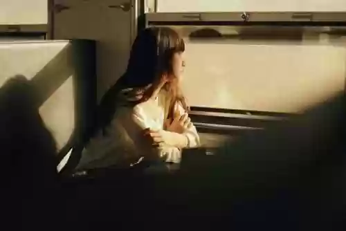 20岁女儿控制不住自己的情绪(单亲妈妈控制不住对孩子发脾气)