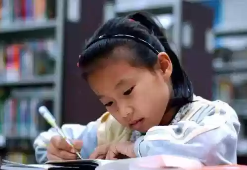 自己安慰看的短文(自我安抚小花园作文)插图11