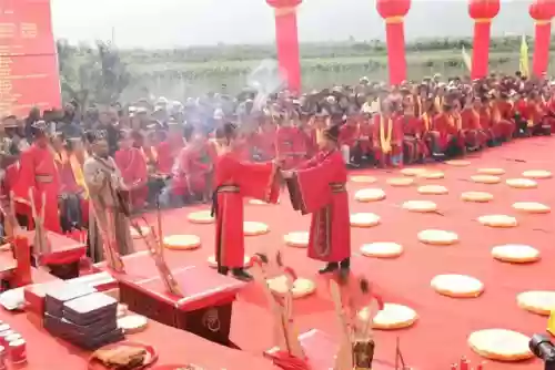 血月出现意味着什么-(血月出现三年内有灾)插图12