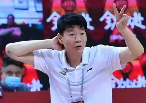 山东季后赛男篮阵容(山东男篮最新队员名单)