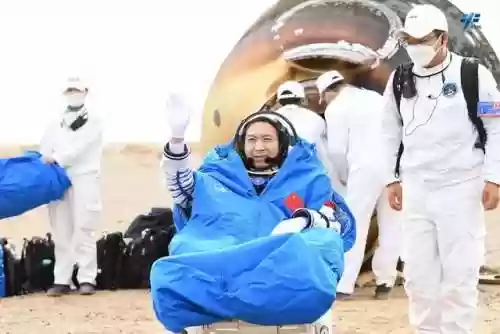 神舟15号载人飞船对接(神舟十六号飞船发射成功)插图22