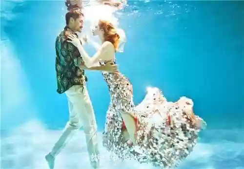 水下婚纱照美人鱼(最美的美人鱼)插图5