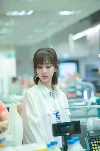 杨紫中餐厅阵容图片(杨紫最美的一张图片)插图7