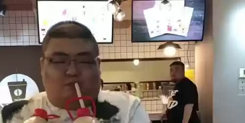 泡泡龙脸上的黑斑是怎么回事(脸上出现黑色凸起黑斑)插图10