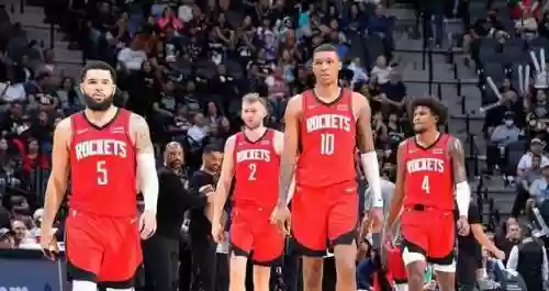 历史上最吓人的球队阵容(NBA最弱球队)插图6