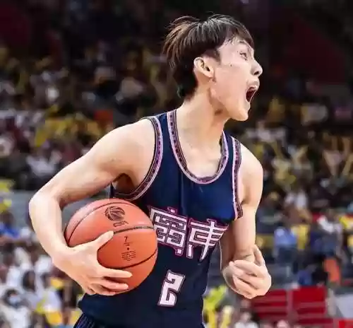 宏远12人阵容排名胜负(广东宏远历年阵容)插图2