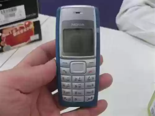诺基亚1110(诺基亚1110当年卖多少钱)
