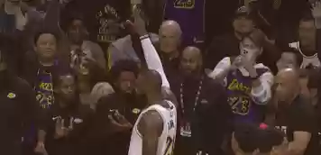 詹姆斯17分逆转湖人(nba湖人詹姆斯51分全场录像)插图10