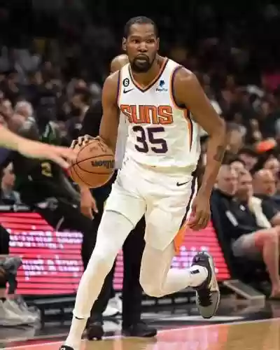 阵容搭配篮球(nba篮球大师最强阵容推荐)插图2