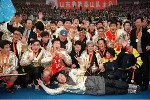 鲁能最终阵容(鲁能球员全部名单)