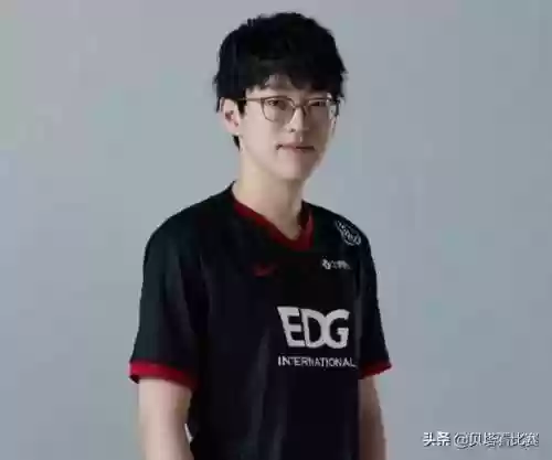 韩媒评选年度最佳阵容是(韩国足球历史最佳阵容)插图4