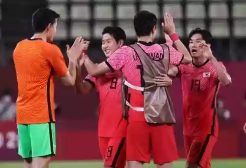 韩国6球狂胜洪都拉斯阵容(韩国足球历史最佳阵容)插图9