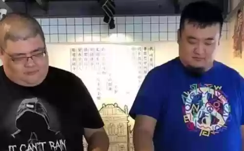 泡泡龙脸上的黑斑是怎么回事(脸上出现黑色凸起黑斑)插图15