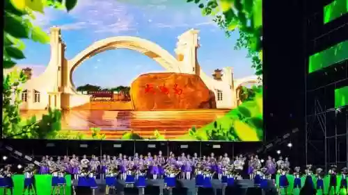 一起向未来演出阵容(一起向未来 歌曲)插图1