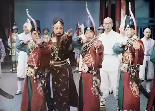 老版武侠小说大全(80年代武侠小说)插图10 老版武侠小说大全(80年代武侠小说)插图10