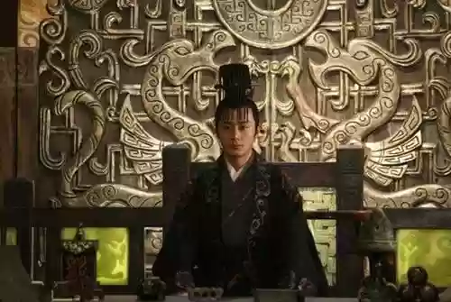 皇上带兵进府(皇叔见到皇上要下跪吗)插图2 皇上带兵进府(皇叔见到皇上要下跪吗)插图2