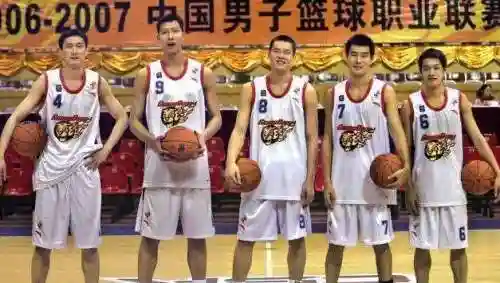02年广东宏远阵容(历届广东宏远队队员名单)插图12