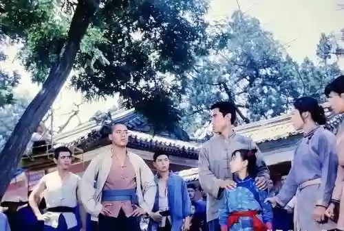 老版武侠小说大全(80年代武侠小说)插图6 老版武侠小说大全(80年代武侠小说)插图6