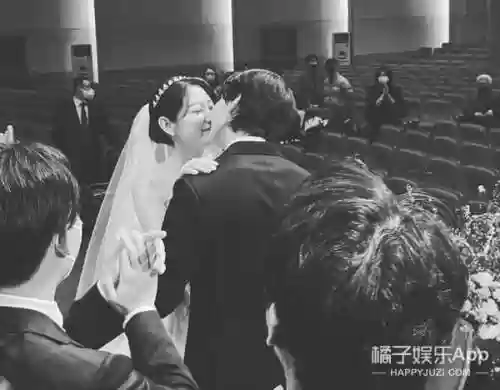 结婚美女阵容(结婚开场舞简单有气势)插图1