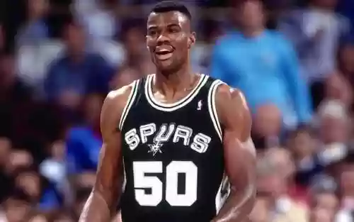 历届最佳新秀阵容(NBA历史最佳新秀中位位置)插图1