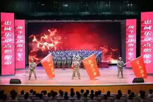 热血战歌什么阵容好玩(热血猎人后期什么阵容最强)