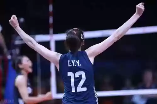 中国女排对战巴西主力阵容(巴西女排队长加比热)插图1