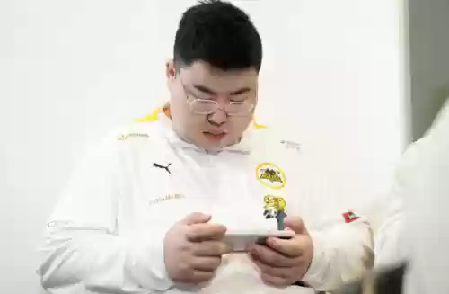 最佳阵容墨镜多少(漆黑的魅影阵容推荐)