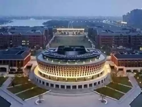 大学老总阵容(清华大学领导名单)