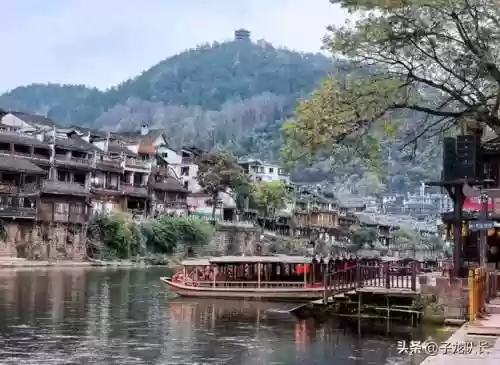 凤凰古城旅游攻略(凤凰古城游玩注意事项)插图2
