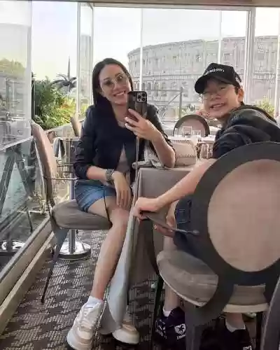 甄子丹家庭阵容(赵文卓甄子丹战队图)插图5 甄子丹家庭阵容(赵文卓甄子丹战队图)插图5
