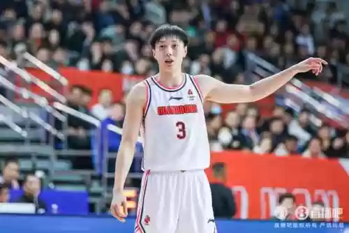 三抢断阵容(尼克杨抢断队友三分走步了吗)