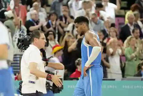 雄鹿轮转阵容(勇士18-19赛季阵容)