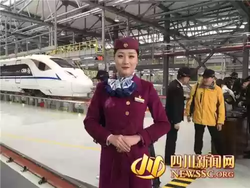 铁路女阵容(铁路女孩子适合什么专业)