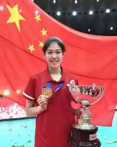 最新女排阵容(上海光明女排队员名单)插图2