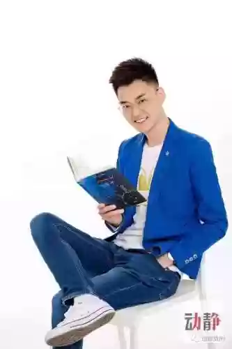 贵州春晚阵容(春晚服装图片大全)插图5