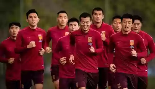 首发阵容文案(服装新款上新的文案)插图7
