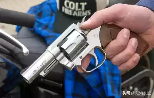 柯尔特左轮 阵容(柯尔特强化装备选择)