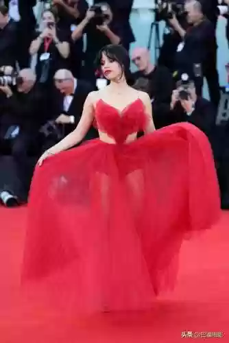 莫妮卡搭配阵容(末日血战莫妮卡值得培养吗)插图25