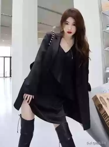黑西服阵容(黑西装怎么搭配全身)插图6