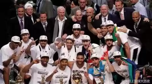 马刺最初阵容(nba最新阵容)