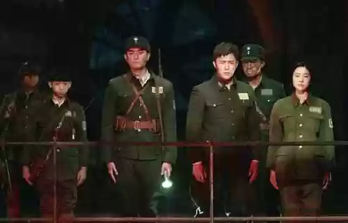 八佰阵容图片(八佰 演员表)插图3