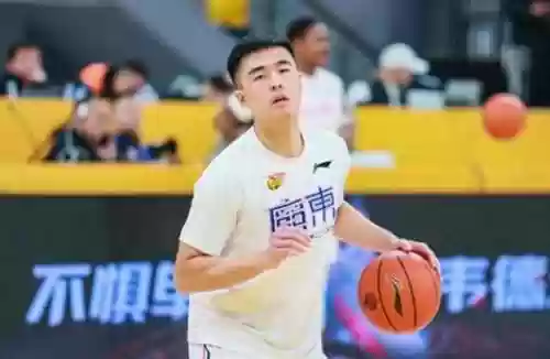替补阵容加强(足球球员阵容编辑器)