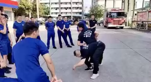 格斗学院阵容(格斗学院还能玩吗)插图8