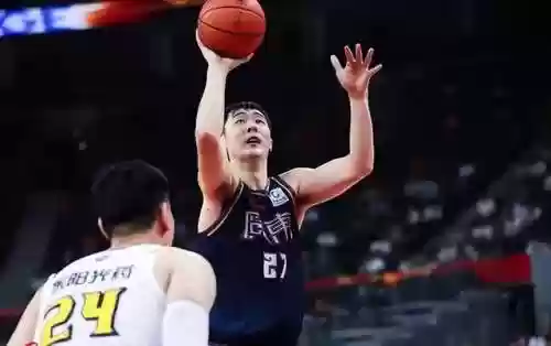 三内线阵容(三中锋阵型)插图5